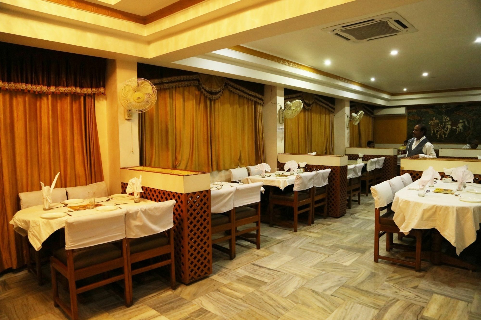 Hotel Panchratan Hajdarabad Zewnętrze zdjęcie